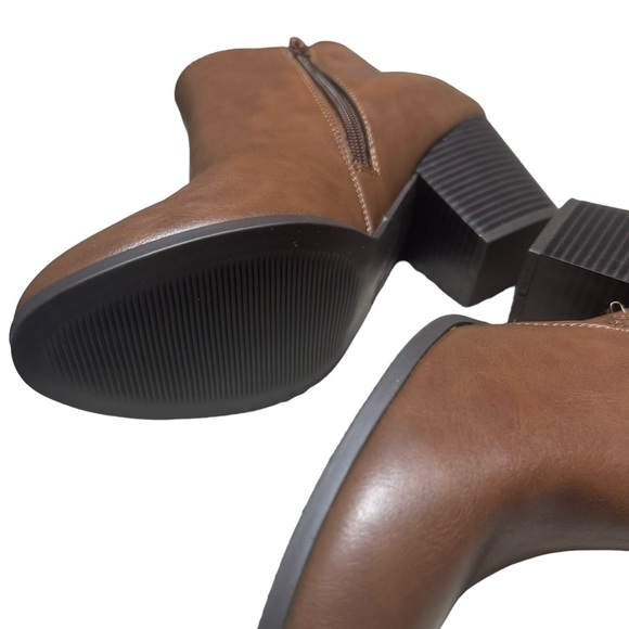 NWT | Style & Co Cognac Brown Ankle Boots | Size 10.5 | Includes Box! - Picture 9 of 10